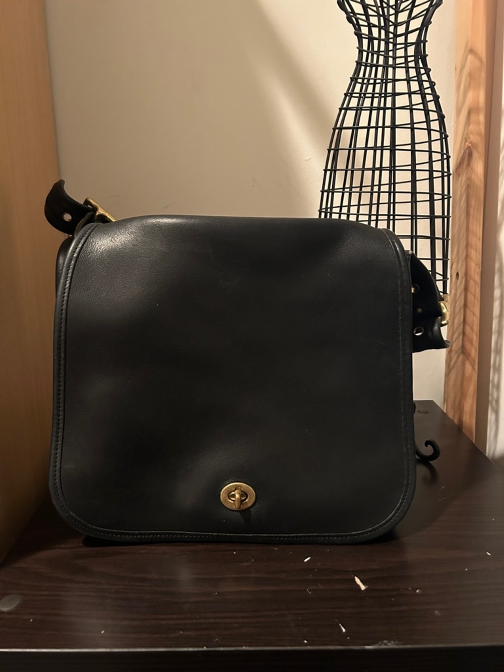 Vintage Coach Steward Classic Black Leather Messenger Bag with Turn-Lock Closure